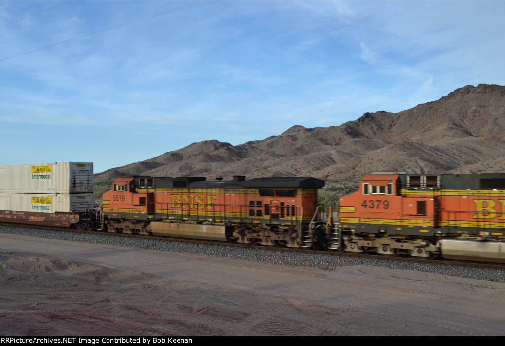 BNSF 5519